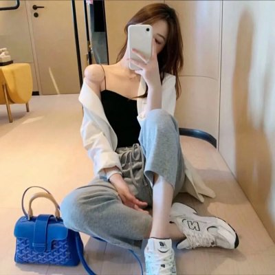 裸女林